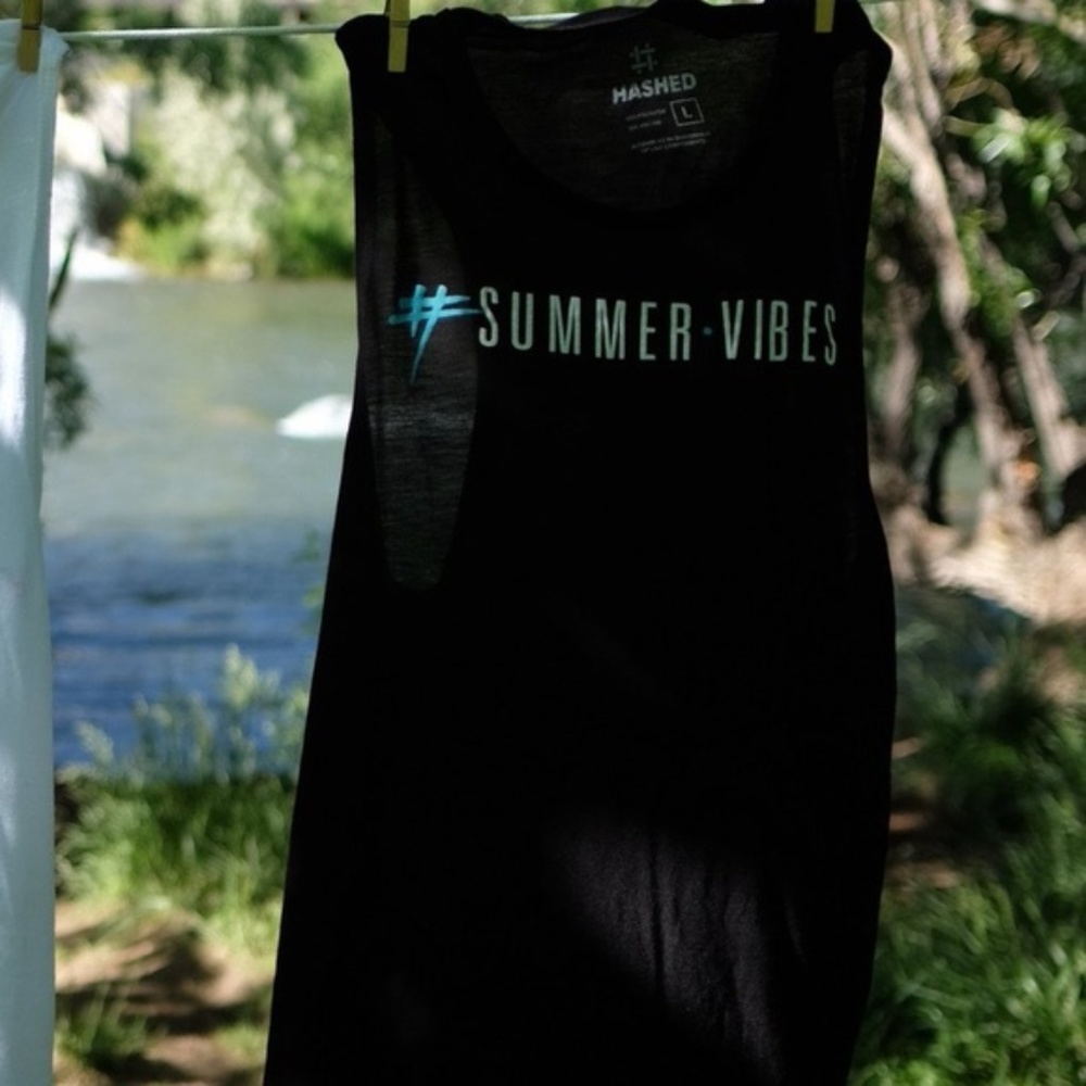 Top # SUMMER VIBES TANK TOP - Picture 3 of 3